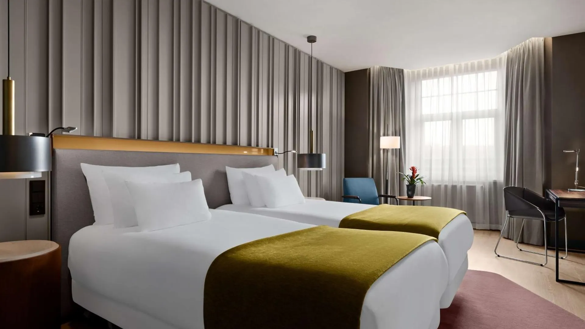 Nh Collection Amsterdam Flower Market Otel